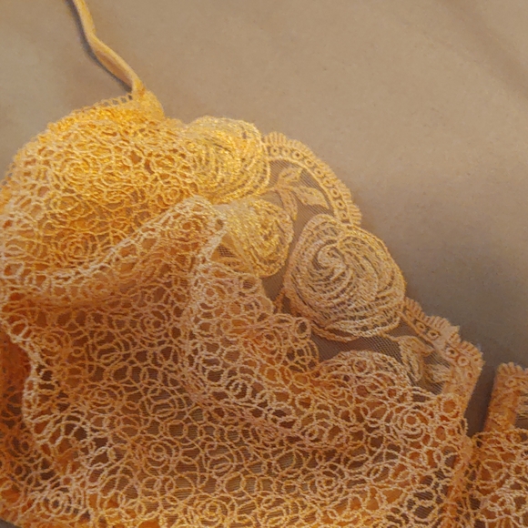 Bra - Picture 2 of 4